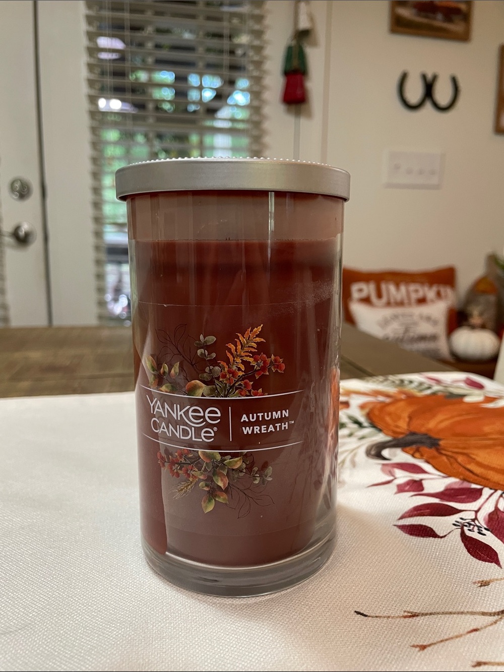 Yankee Candle Autumn Wreath Jar - Red